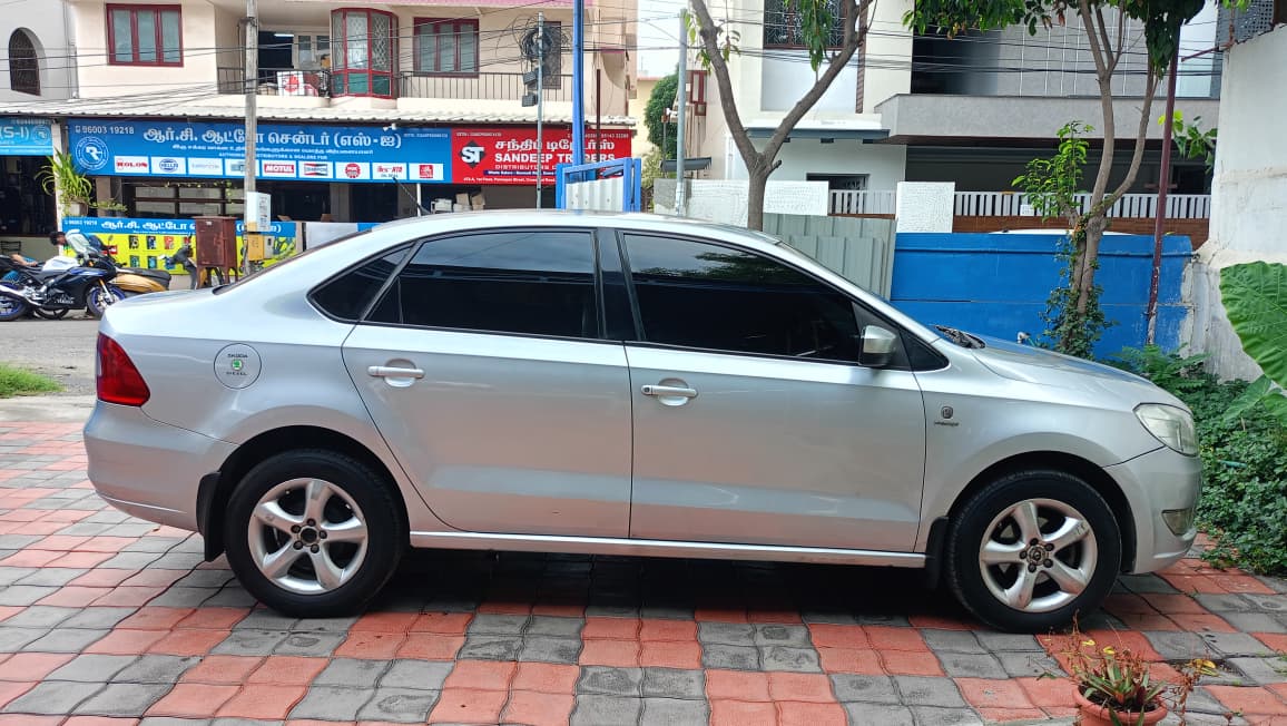 Skoda Rapid - Image 7
